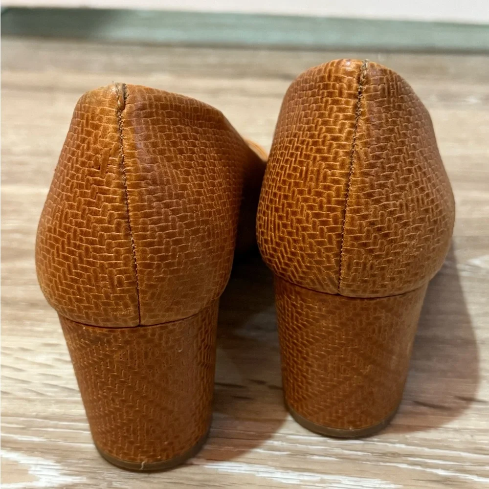 Like New Corso Como Brown Textured Heels - Picture 5 of 8